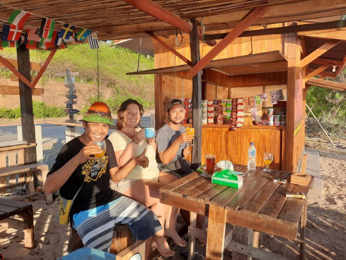 Boneputeh Homestay Taliwang Extérieur photo